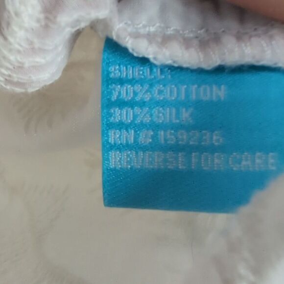 J. McLaughlin White Embroidered Floral Button Front Blouse 3/4 Length Sleeves - Picture 5 of 9